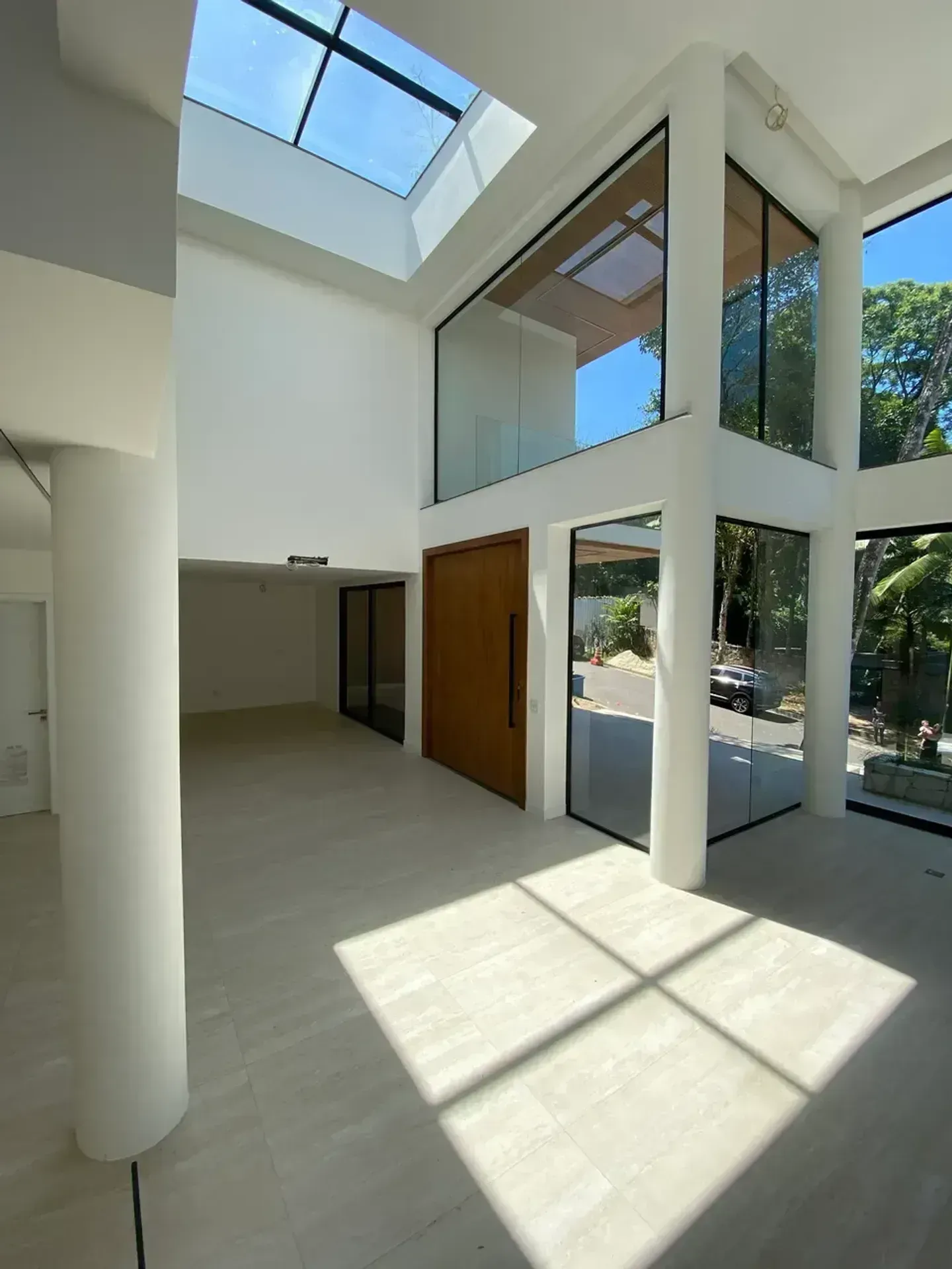 Unfurnished house with 5 bedrooms and 5 bathrooms — photo 5