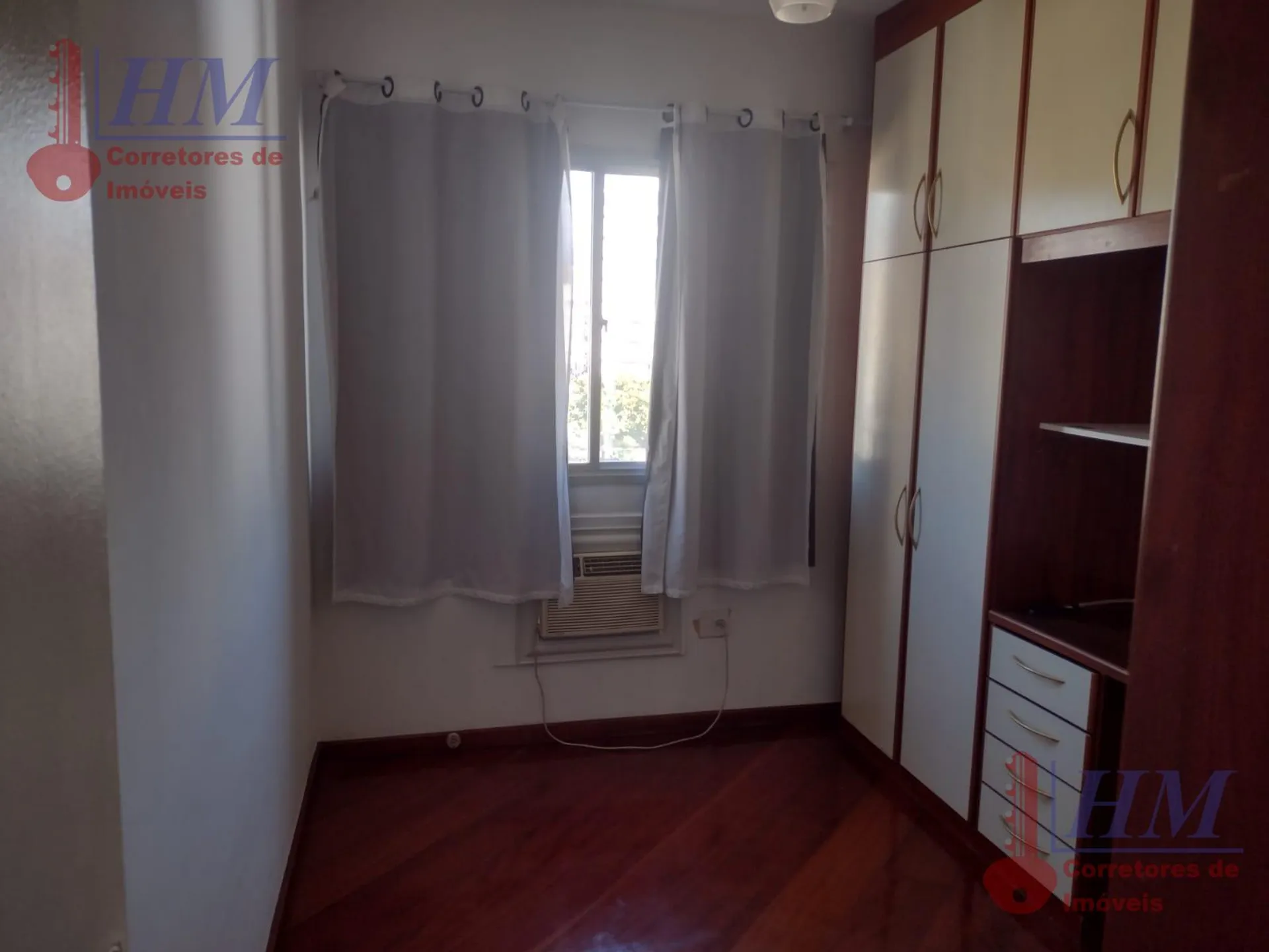 Furnished apartment, 67 m², with a glass-enclosed balcony — photo 23