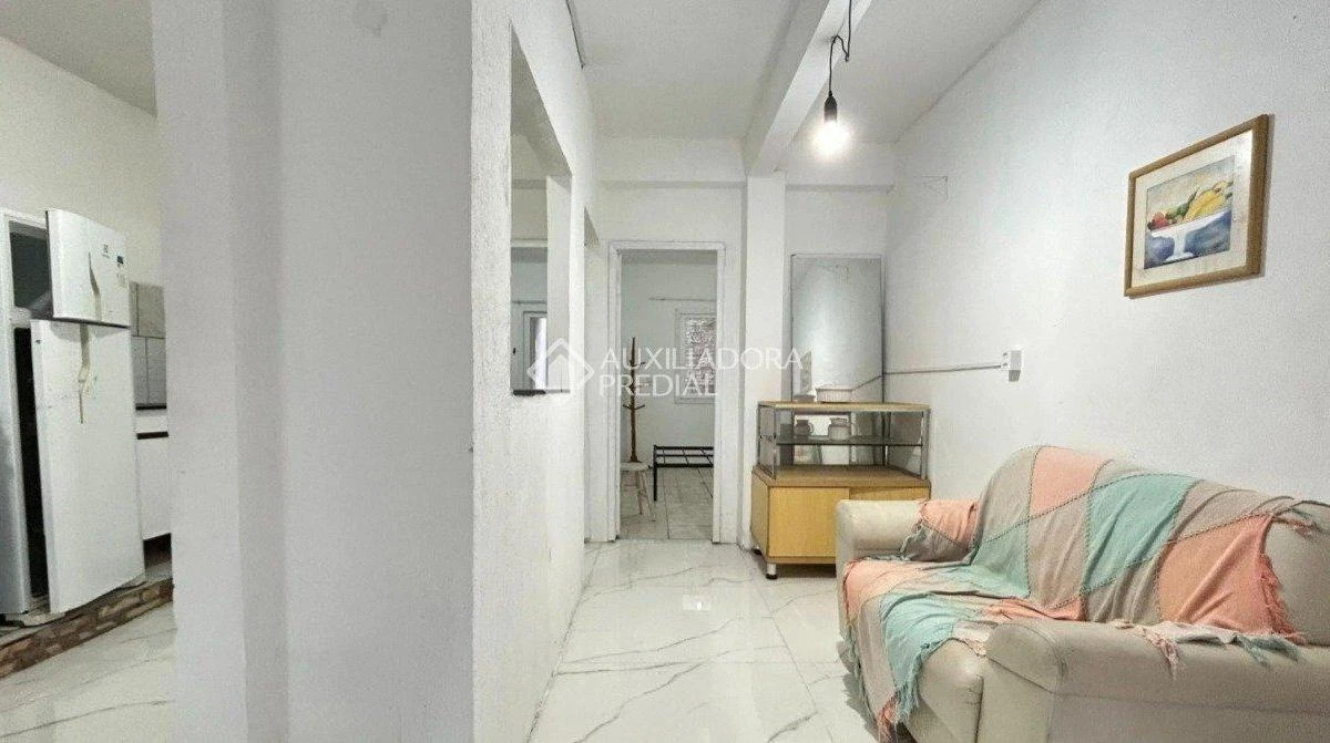 Меблированная квартира 120 м² с 2 спальнями и балконом