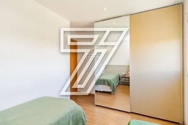 Furnished 3-bedroom apartment on the 13th floor — photo 18