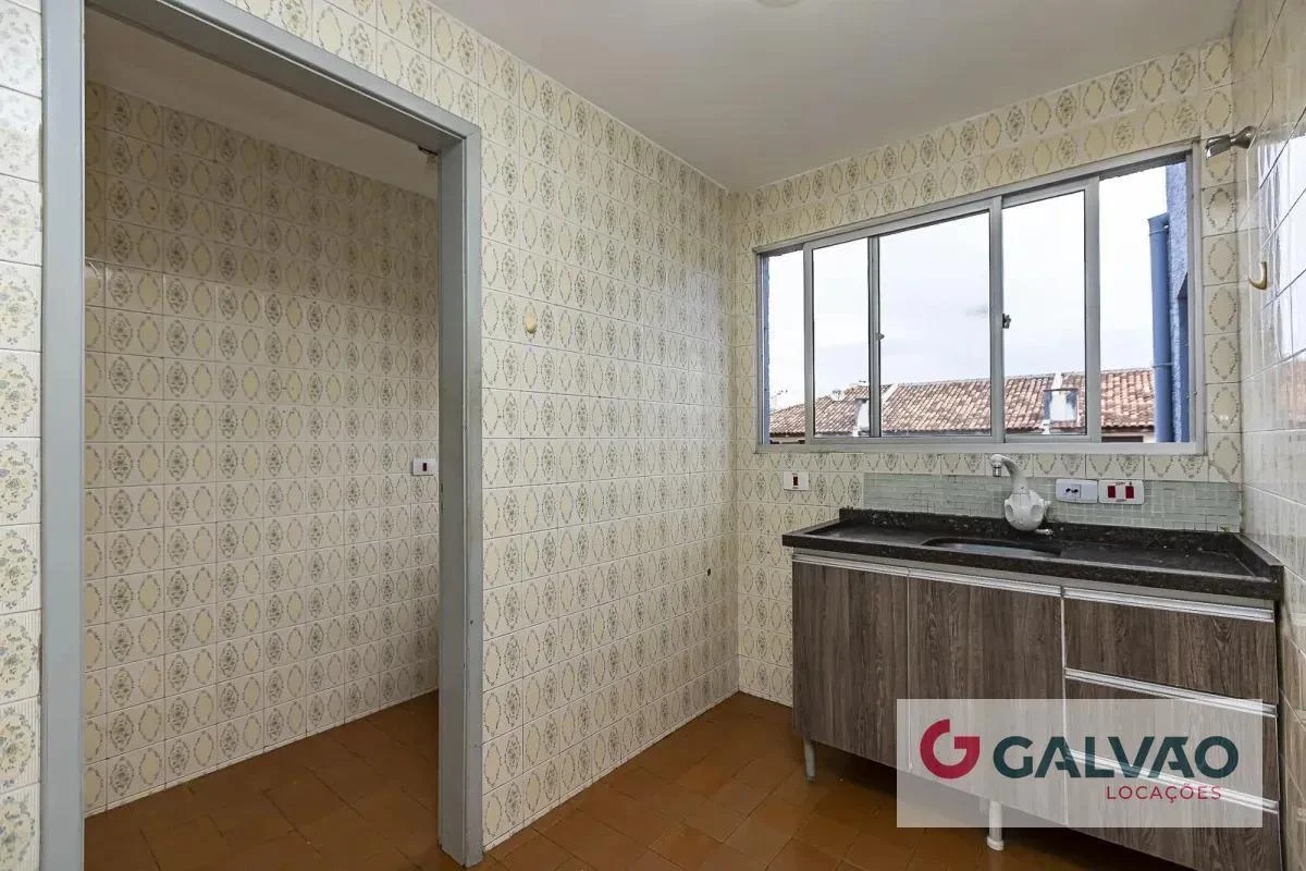 Apartment, 62 m², with wood or laminate floors — photo 2