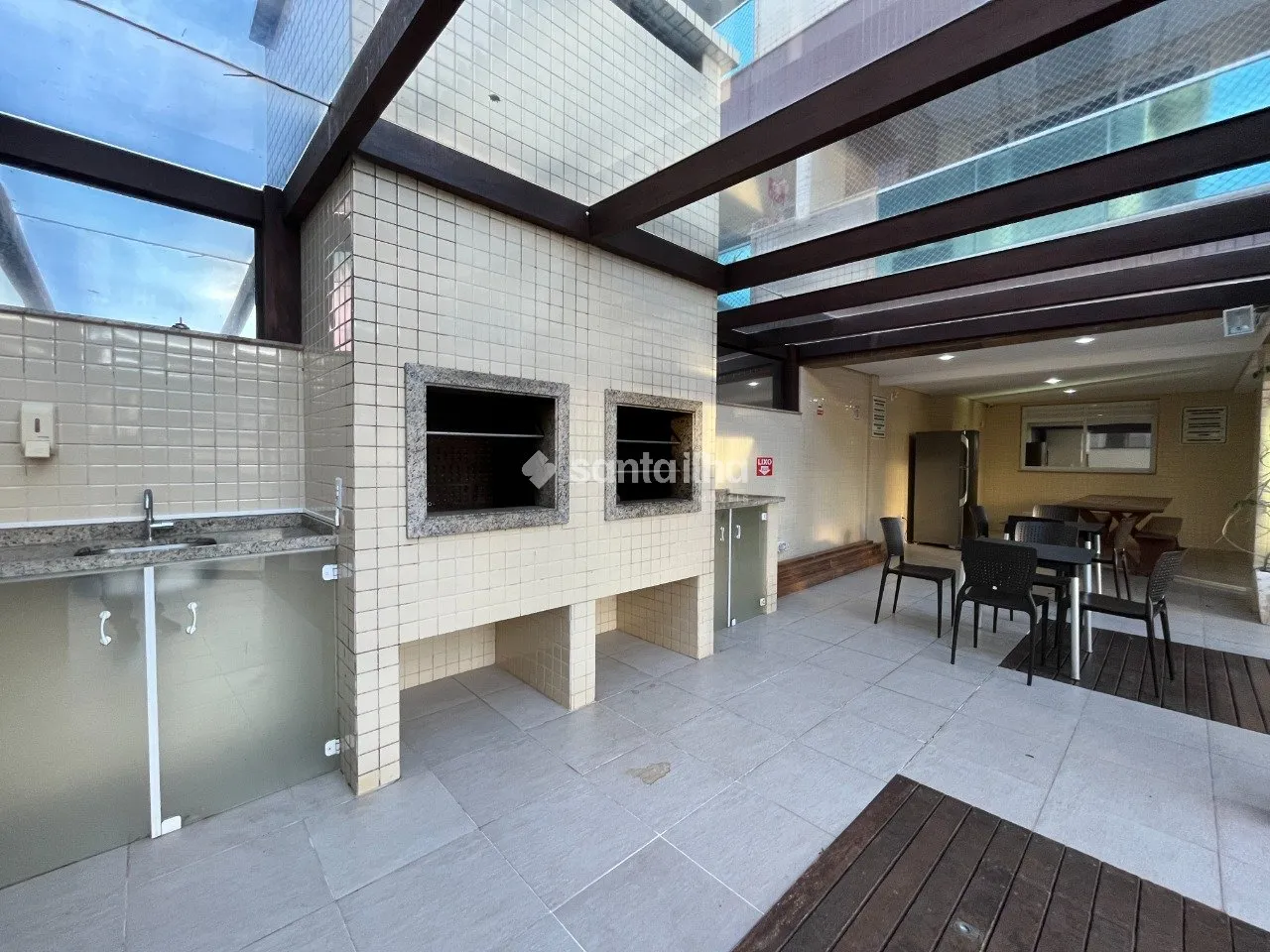 Furnished 2-bedroom apartment with 2 bathrooms — photo 16