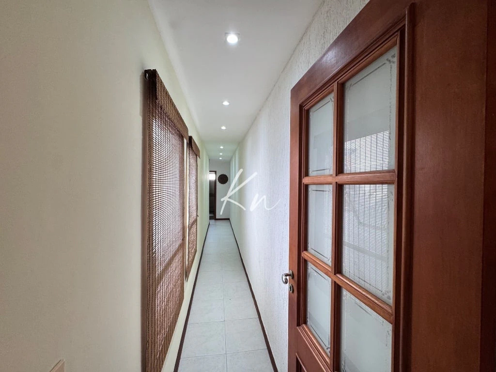 Furnished apartment, 254 m², with a grill on the balcony — photo 26