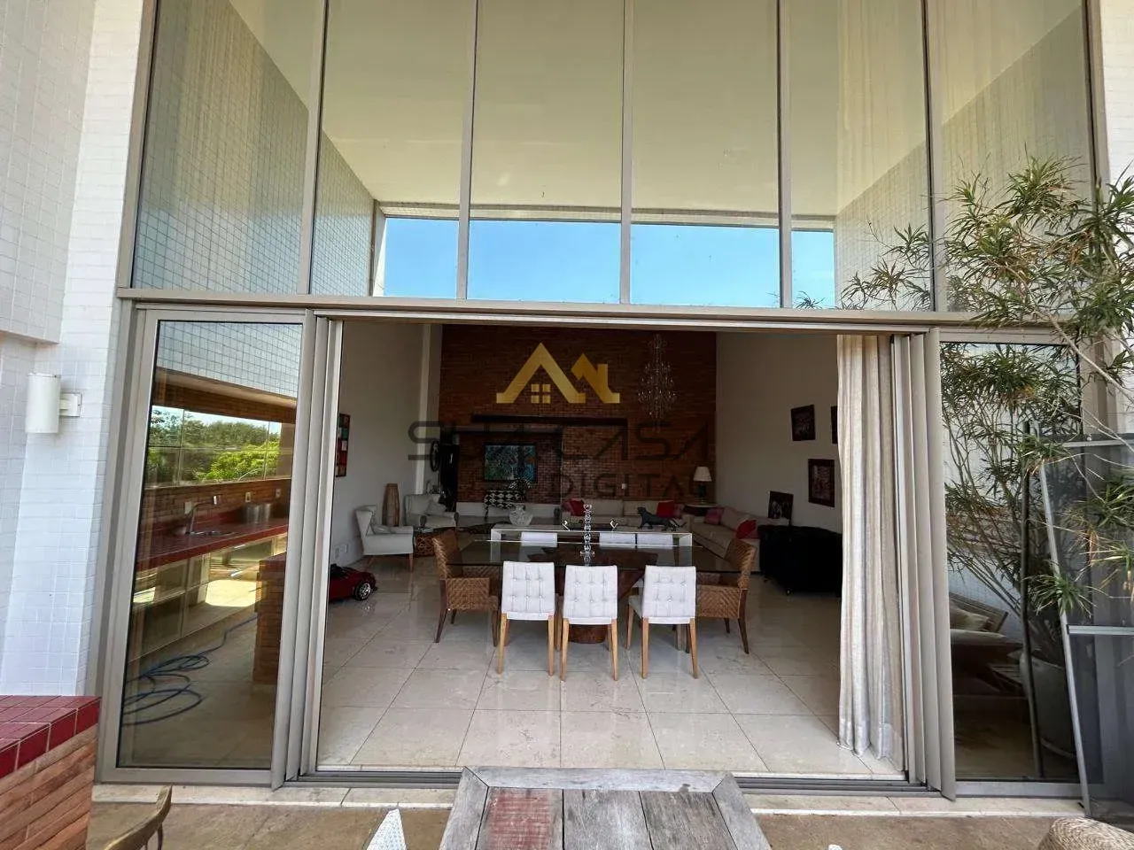 Rental apartment with 4 bedrooms and an open-plan kitchen — photo 11
