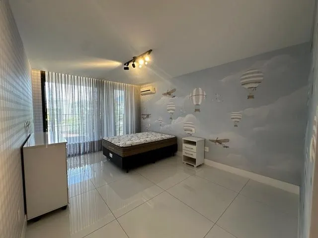 Condo house with 4 bedrooms and 5 bathrooms — photo 3