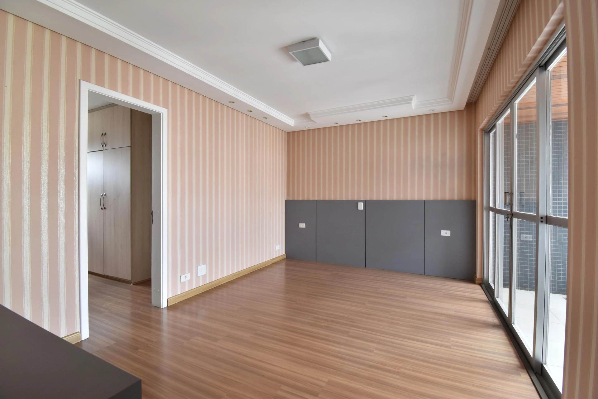 4-bedroom apartment with a jacuzzi — photo 5