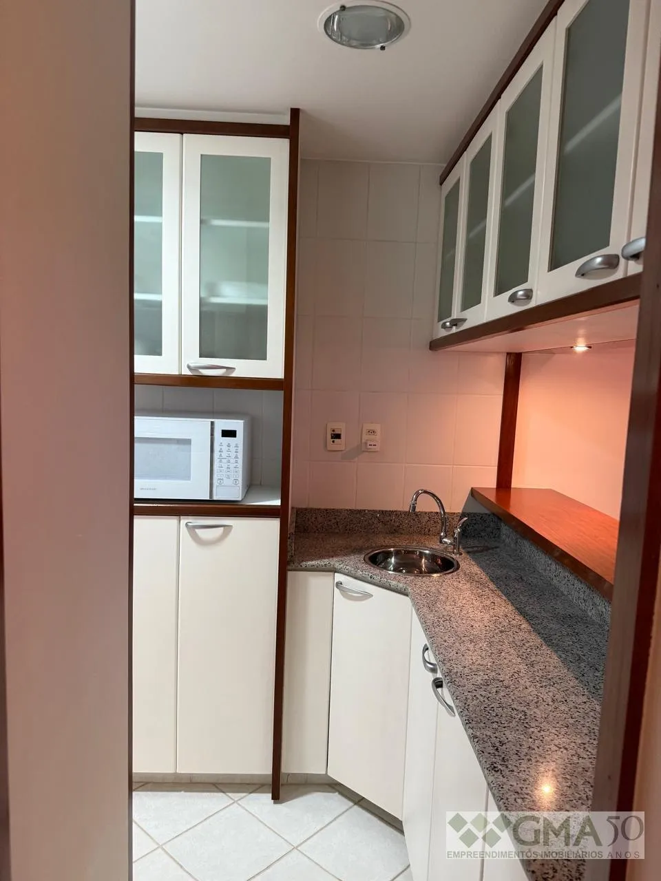 Furnished apartment with 3 bedrooms and 2 bathrooms — photo 9