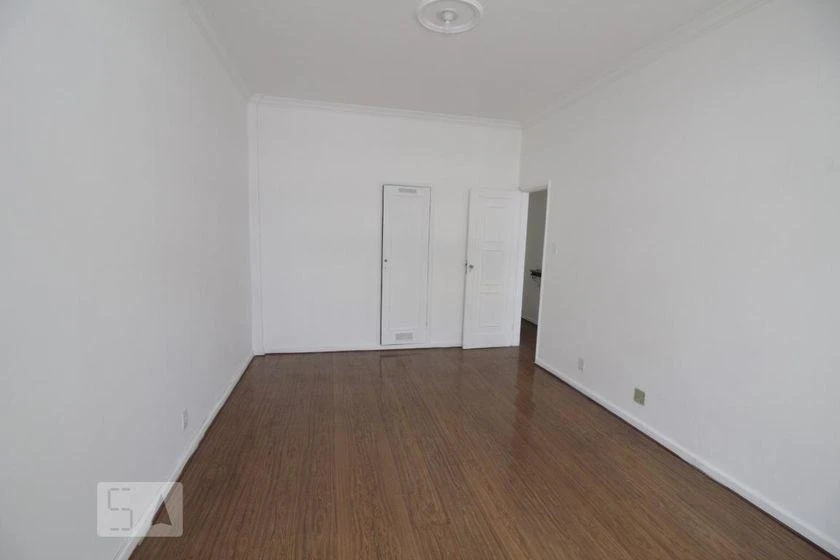 Apartment, 180 m², with wood or laminate floors — photo 2
