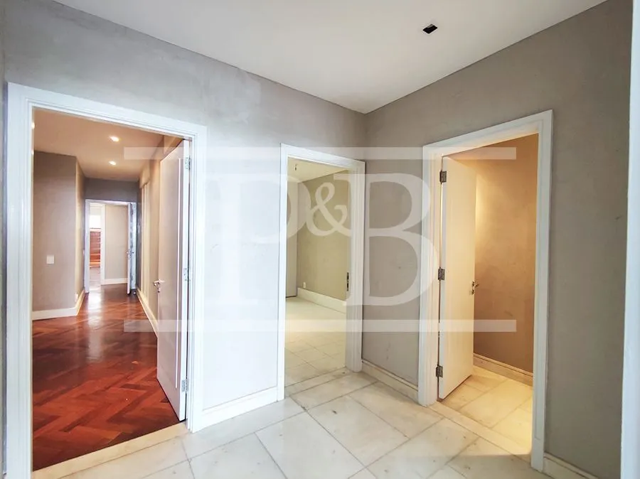 4-bedroom apartment 284 m² with 3 parking spaces — photo 13