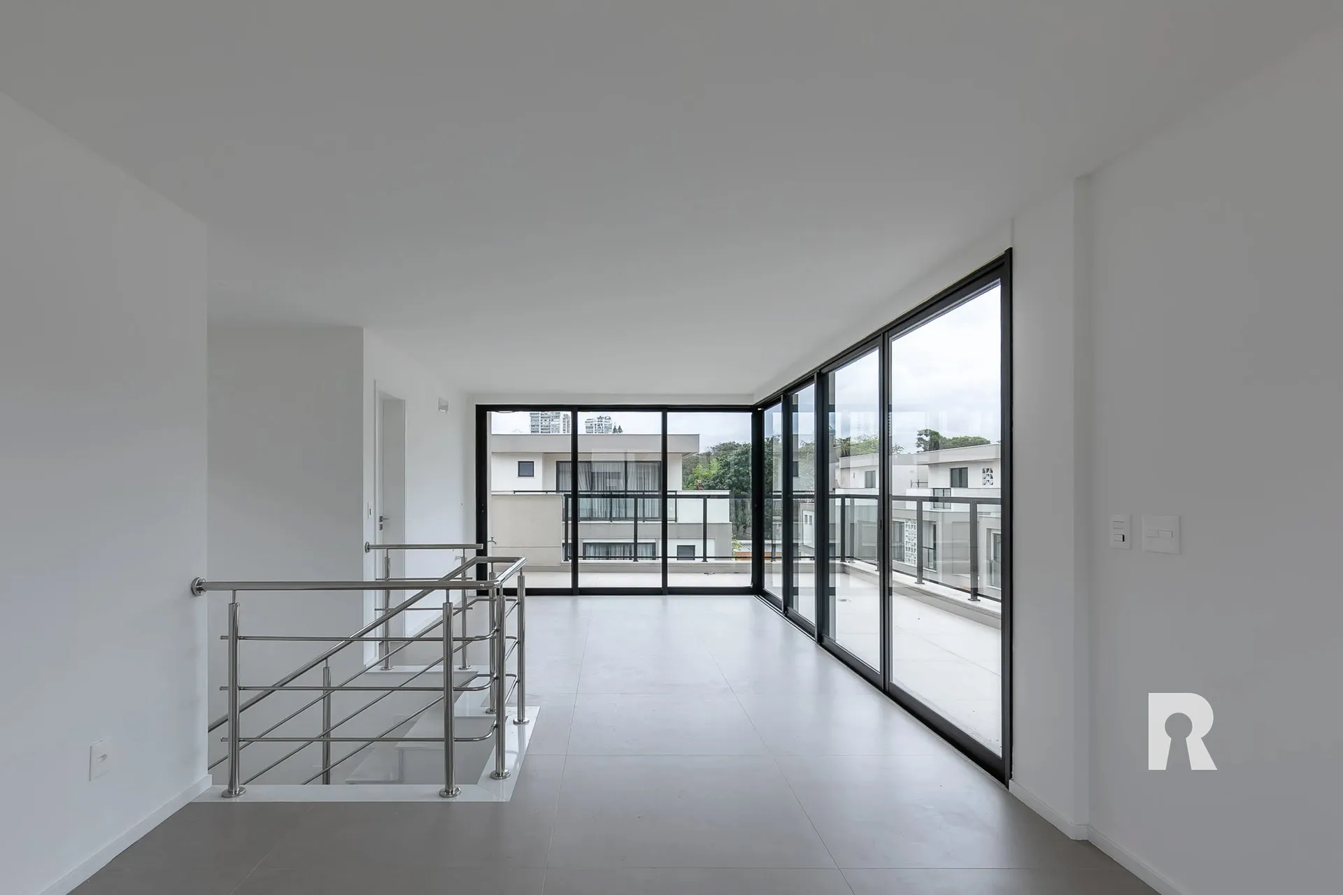 4-bedroom house, all with their own bathrooms, 337 m² — photo 16