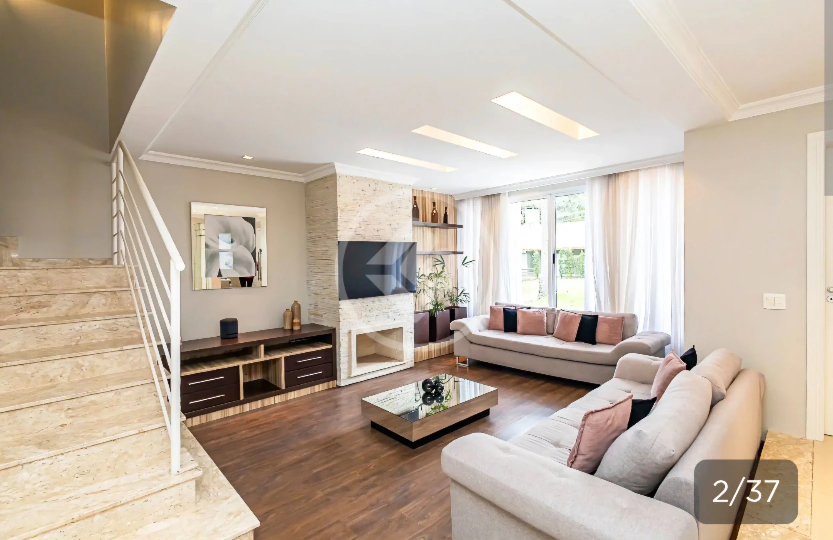 4-level townhouse with a private backyard and BBQ
