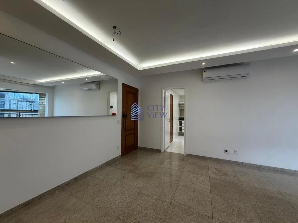 3-bedroom apartment with glass-enclosed balcony — photo 6