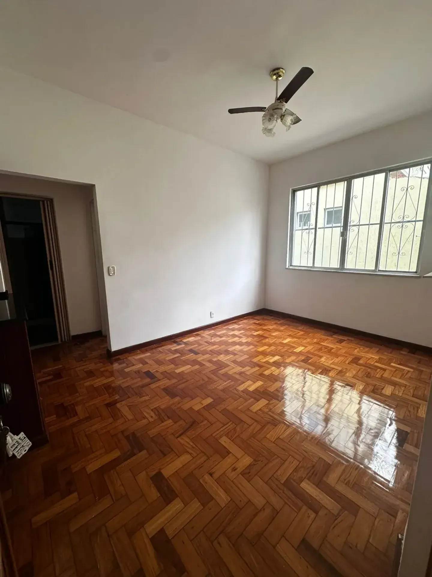 Деревянный пол или ламинат и 2 спальни: квартира 48 м² — photo 6