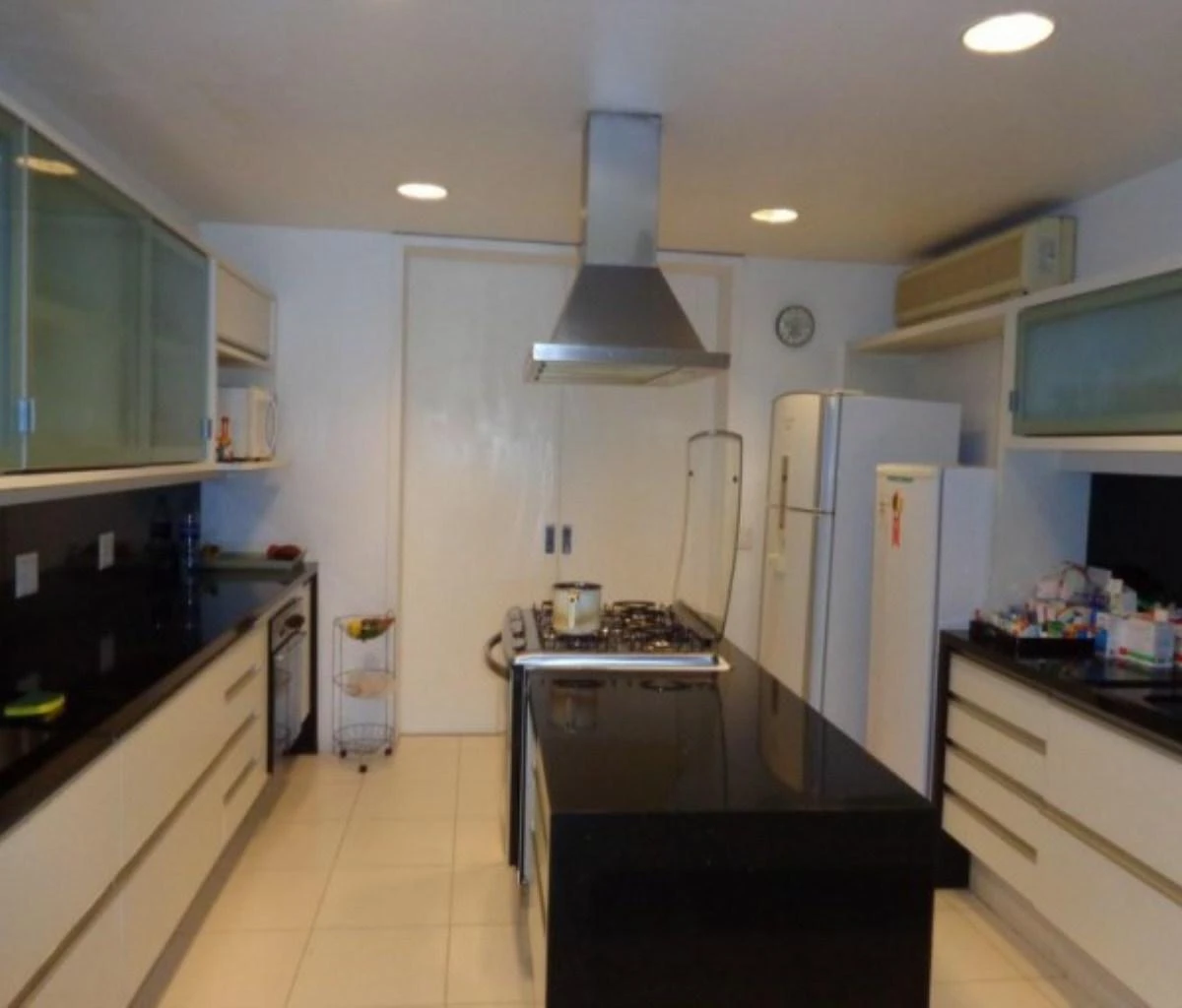 Furnished 500 m² house with 4 bedrooms and 5 parking spots — photo 5