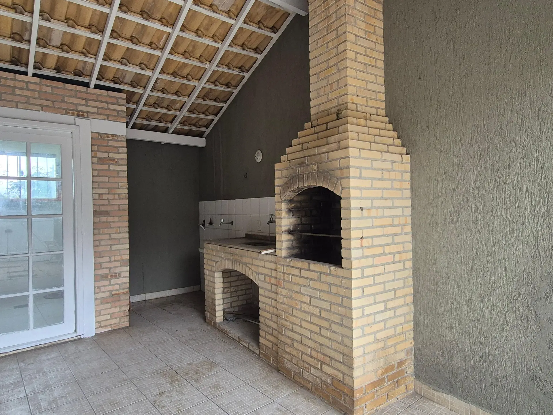 Casa sem mobília com 3 quartos e churrasqueira — photo 17