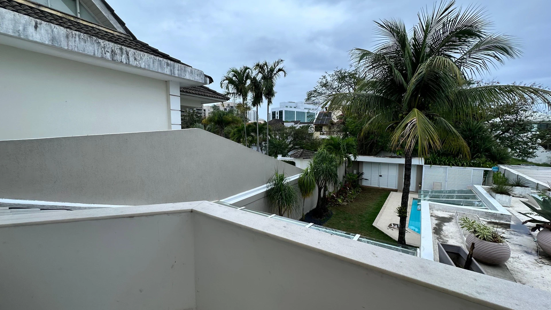 Furnished house, 360 m², with a walk-in closet — photo 60