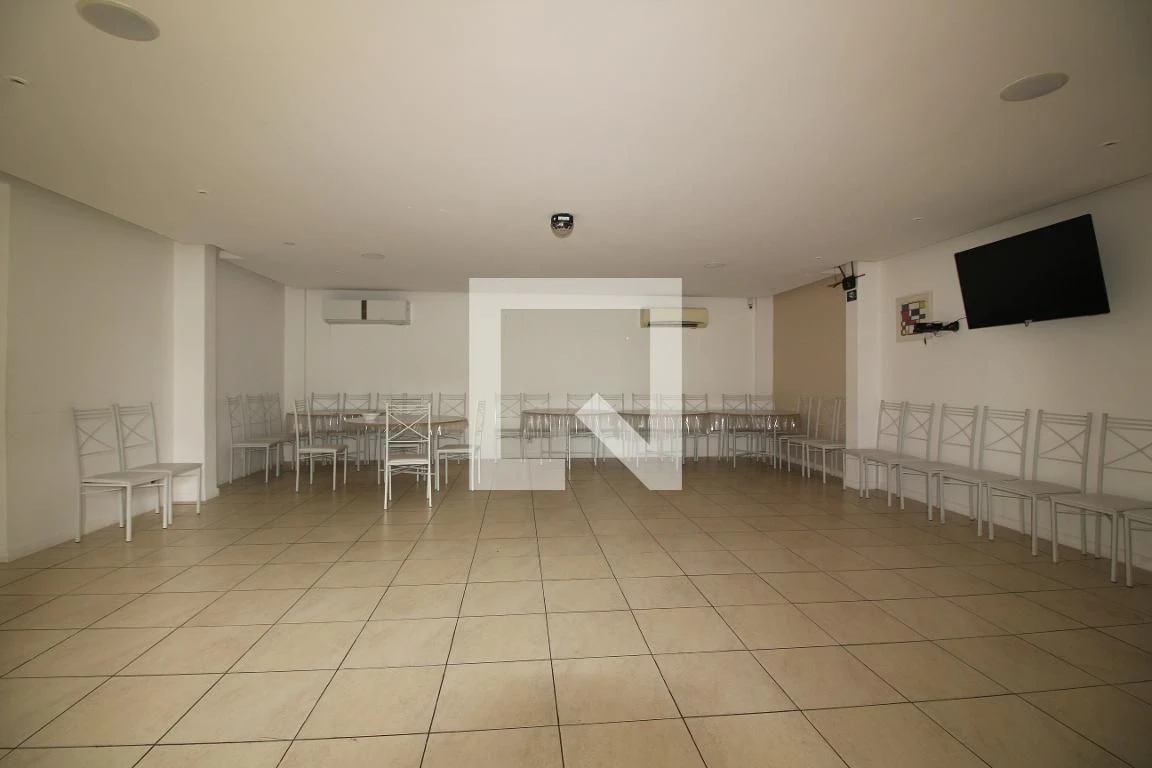 Furnished apartment with open-plan kitchen and 2 bedrooms — photo 34