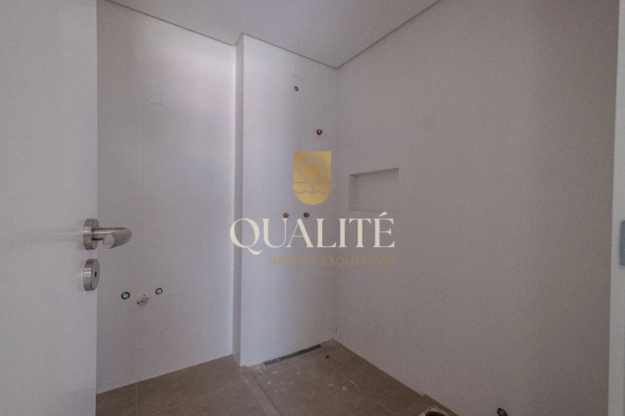 Furnished 3-bedroom apartment with 123 m² and parking — photo 40