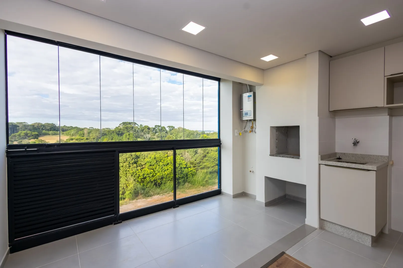 Apartamento de 57 m² con 2 dormitorios y balcón cerrado