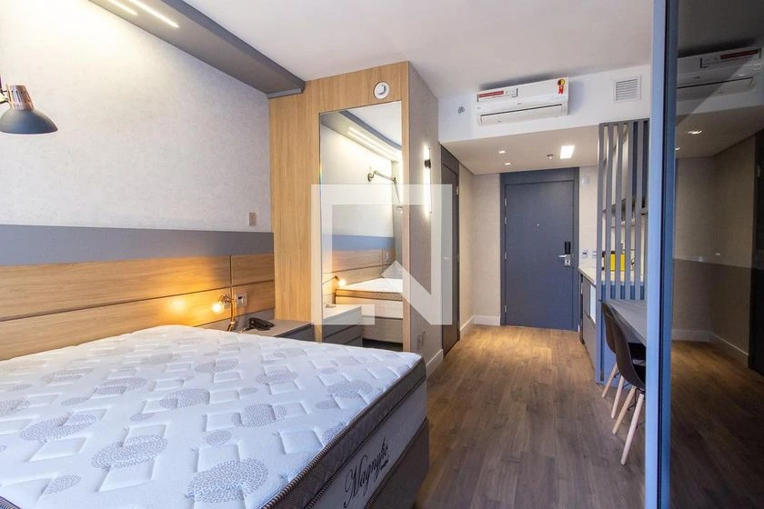 Unfurnished studio with 1 bedroom and 1 bathroom, no parking — photo 3