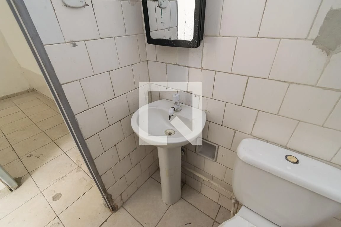 Unfurnished house with no parking, 1 bedroom and 1 bath — photo 8