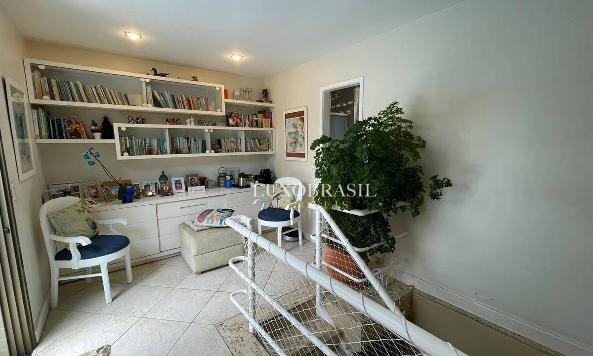Furnished 3-bedroom apartment with 3 bathrooms — photo 10