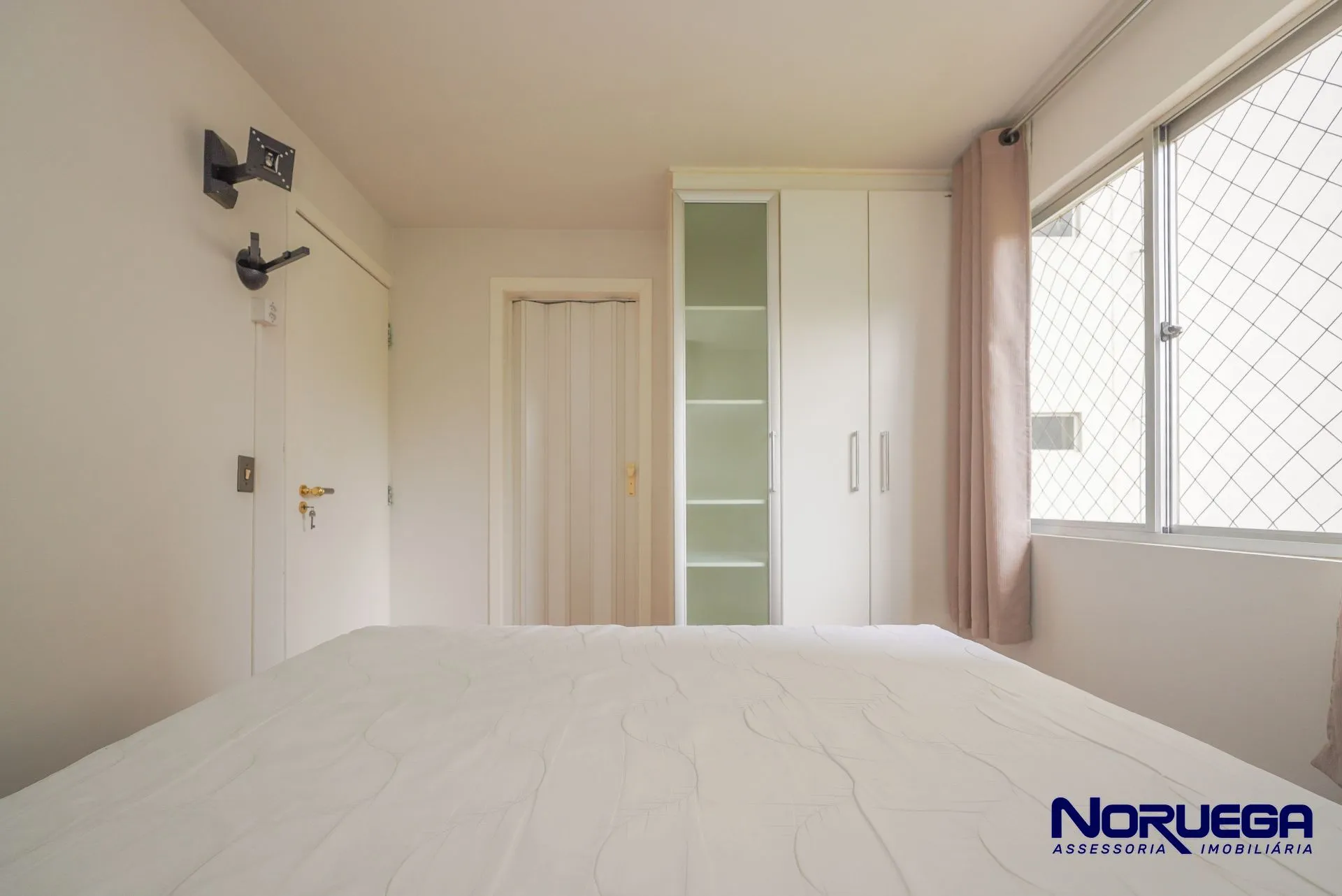 Apartamento com piso de madeira ou laminado, Cristo Rei — photo 11