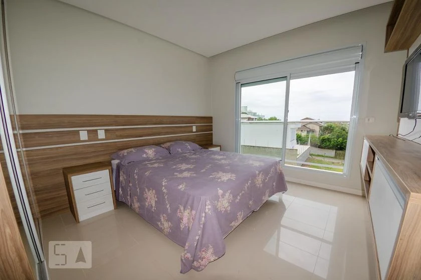 Furnished apartment with 2 bedrooms and open-plan kitchen