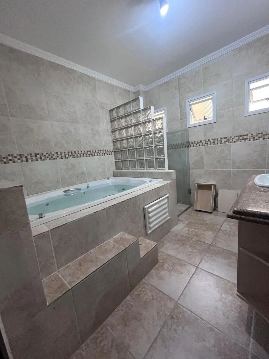 Дом 300 м² с 4 спальнями и 3 парковками — photo 2