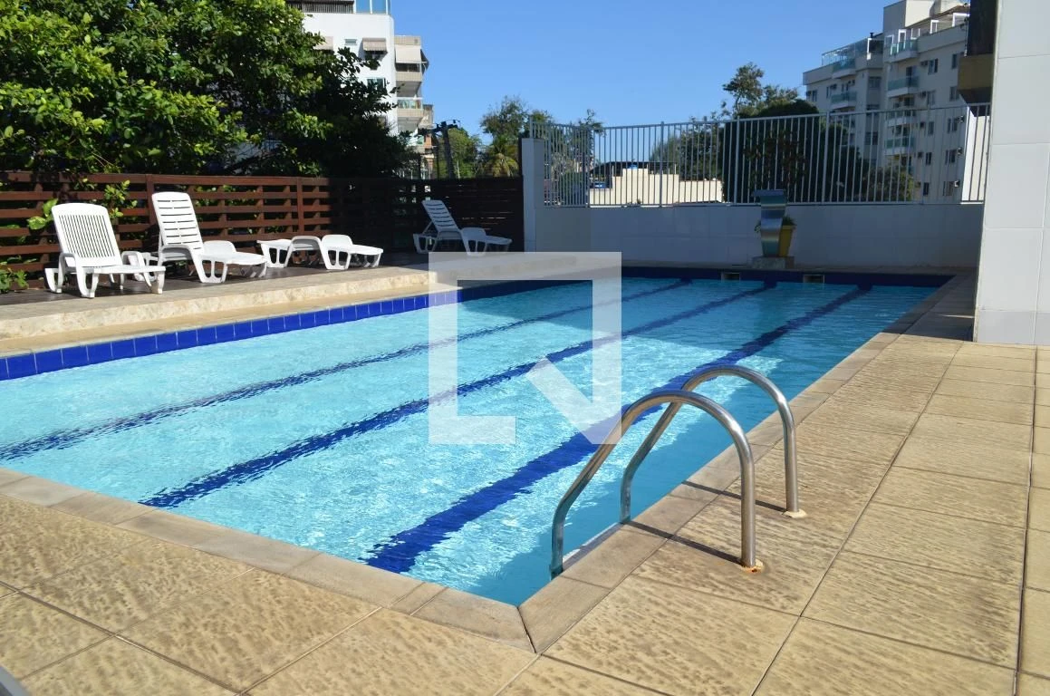 3-bedroom apartment in a building with a pool — photo 36