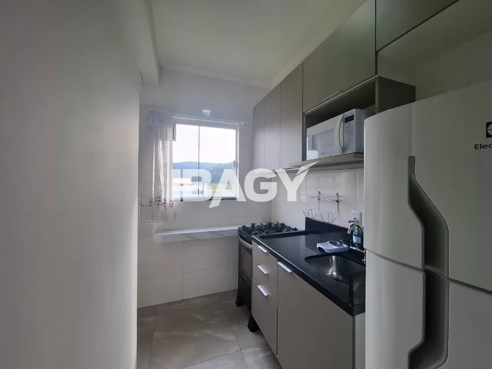 Меблированная квартира 48 м²: 1 спальня и парковка — photo 7