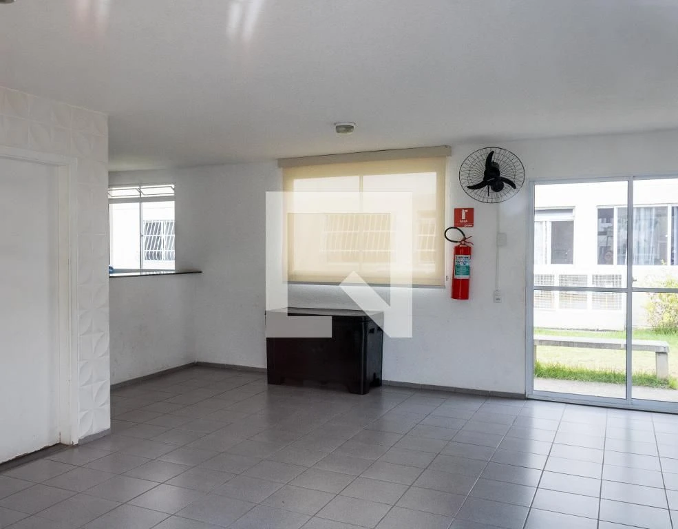 Apartamento com 2 quartos e área de lavanderia — photo 40