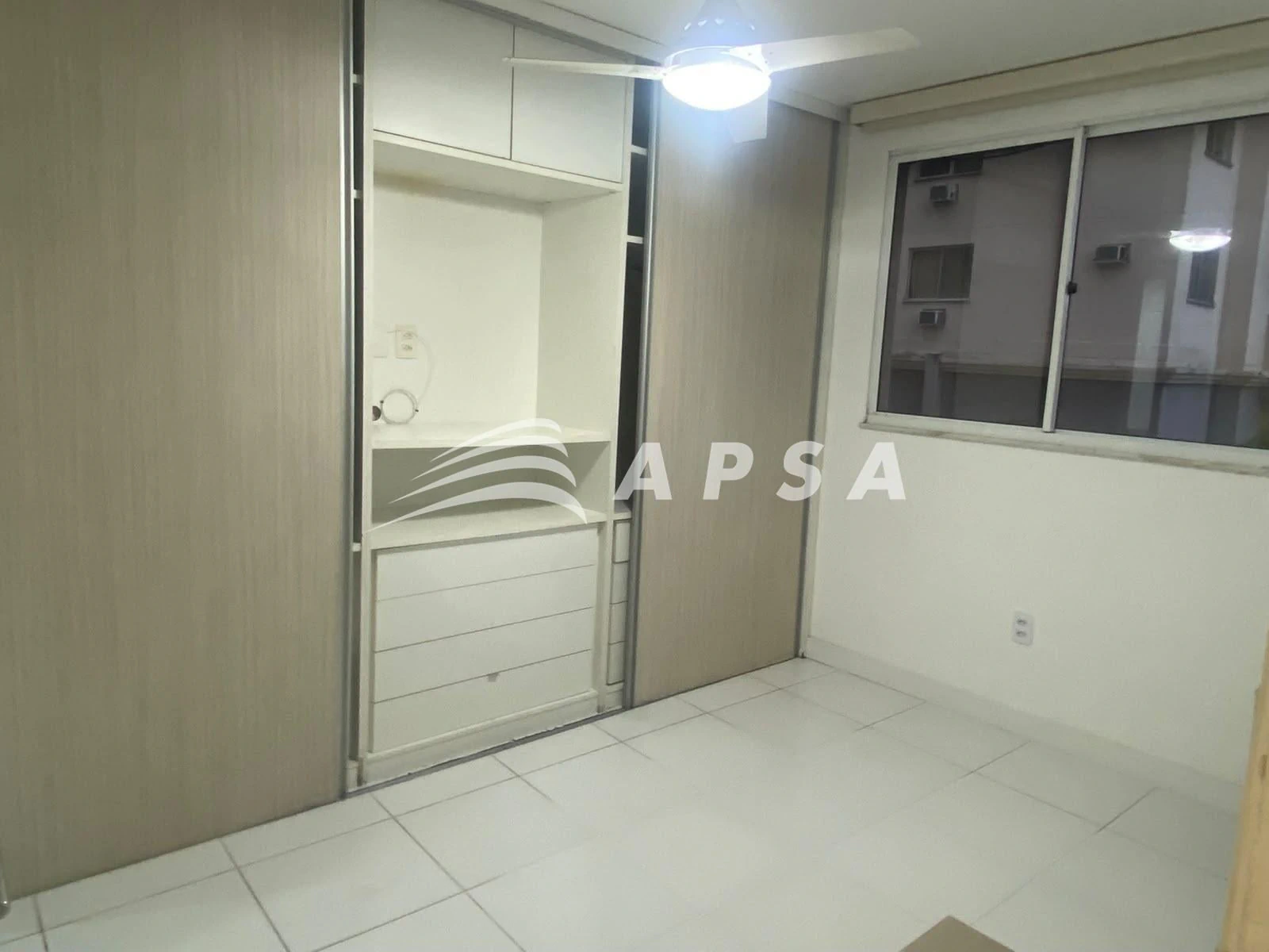 3-bedroom apartment with a glass-enclosed balcony — photo 3