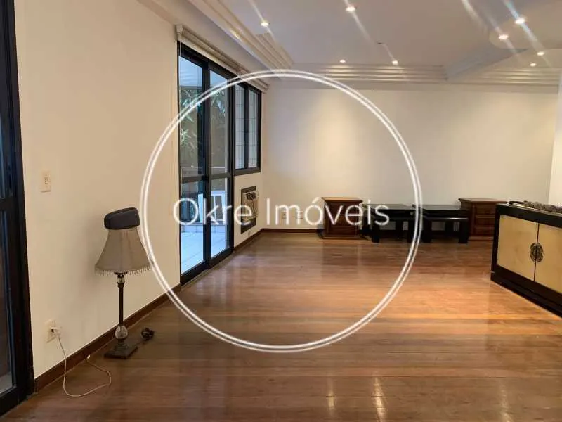 Apartamento com 3 quartos e varanda — photo 15