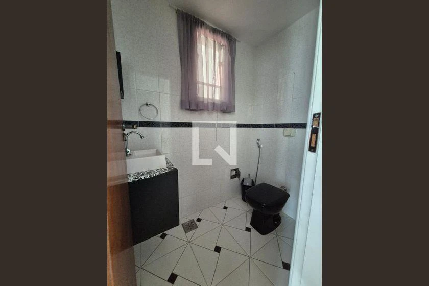 Casa de 300 m² con 5 dormitorios y cocina a gas — photo 25