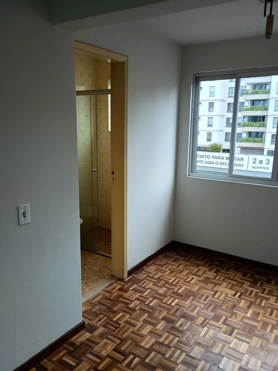 Studio, 28 m², with wood or laminate floors — photo 5