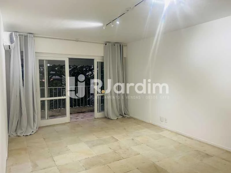 Apartamento com 3 quartos, 3 banheiros e varanda — photo 25
