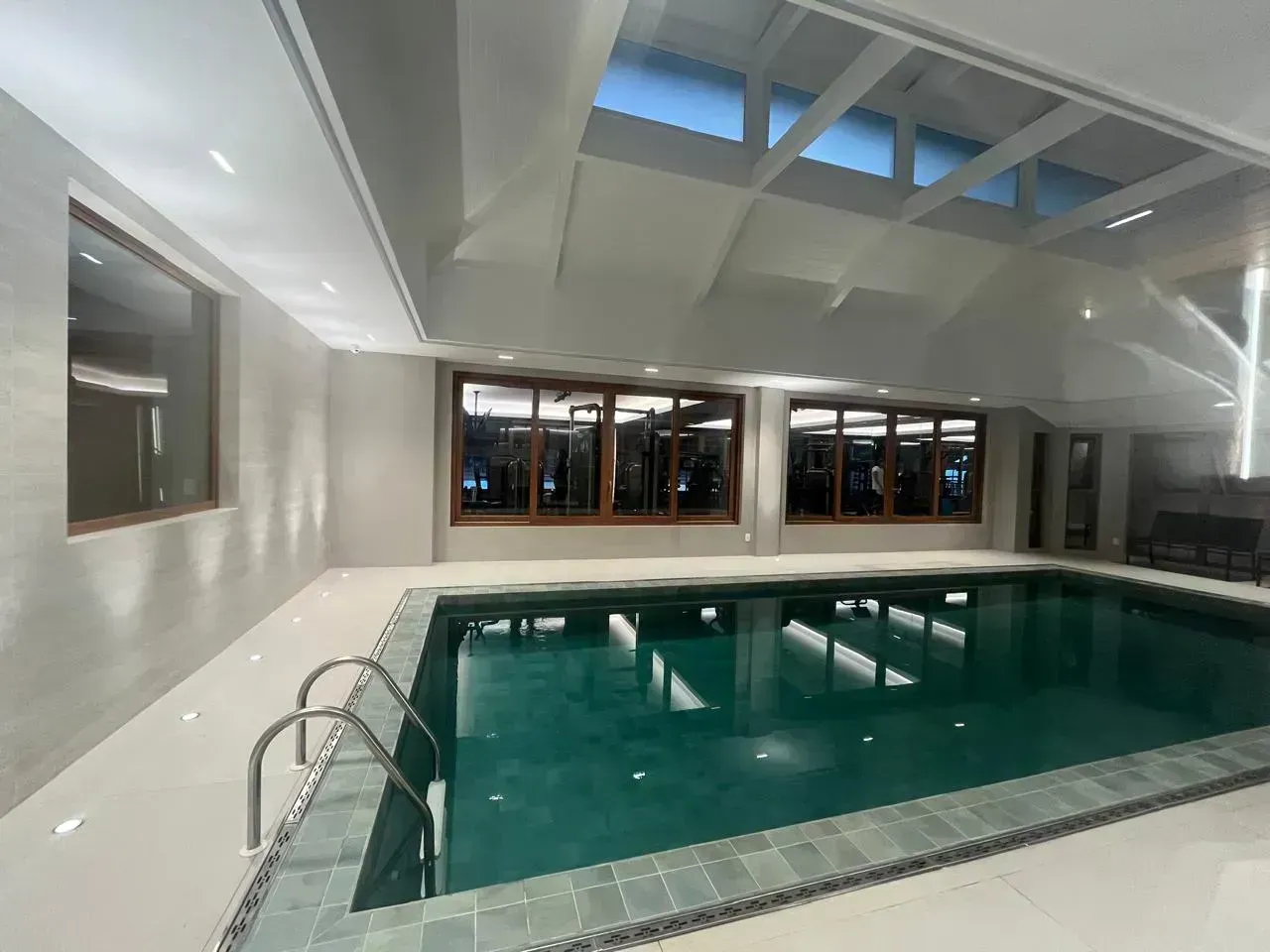 Duplex penthouse with 3 bedrooms and 300 m² — photo 40
