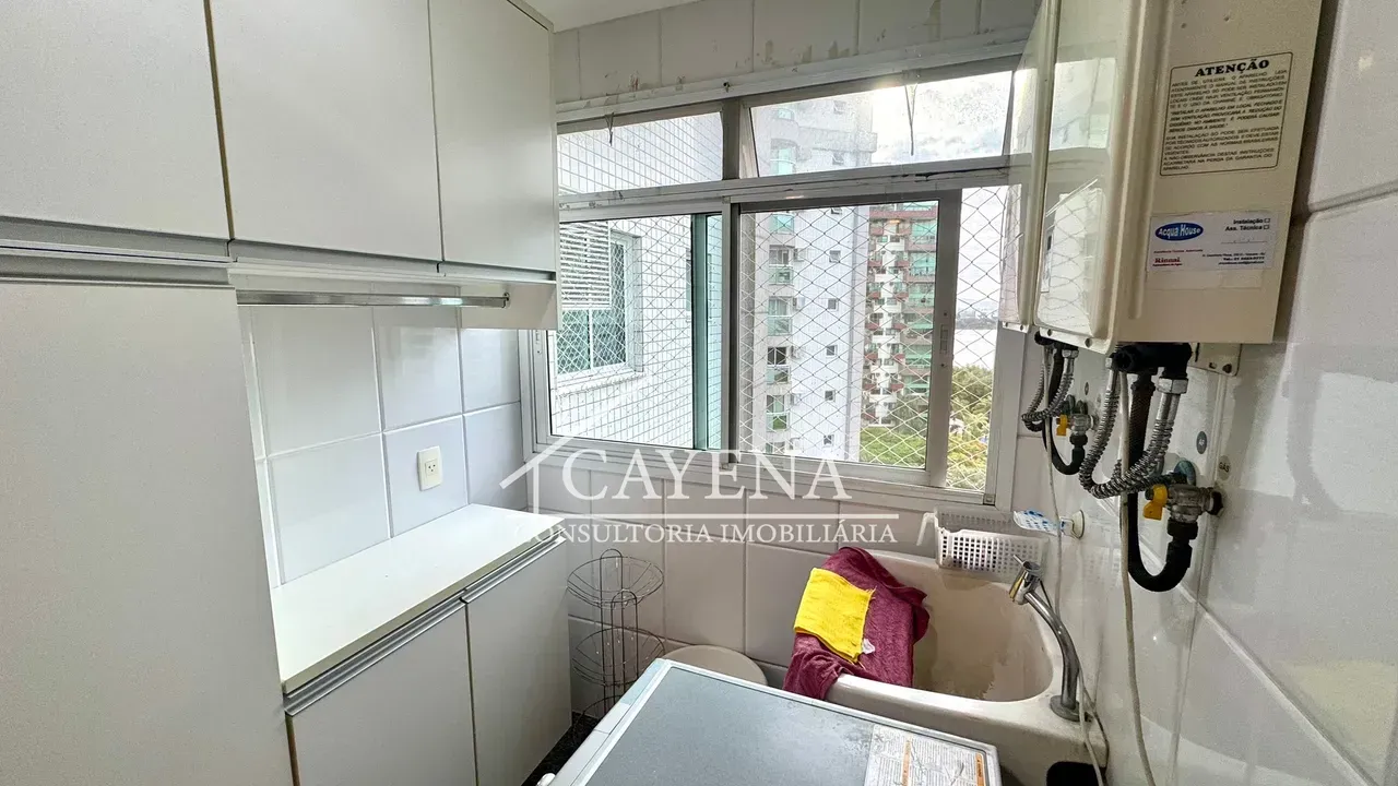 Furnished 4-bedroom apartment with glazed balcony — photo 11