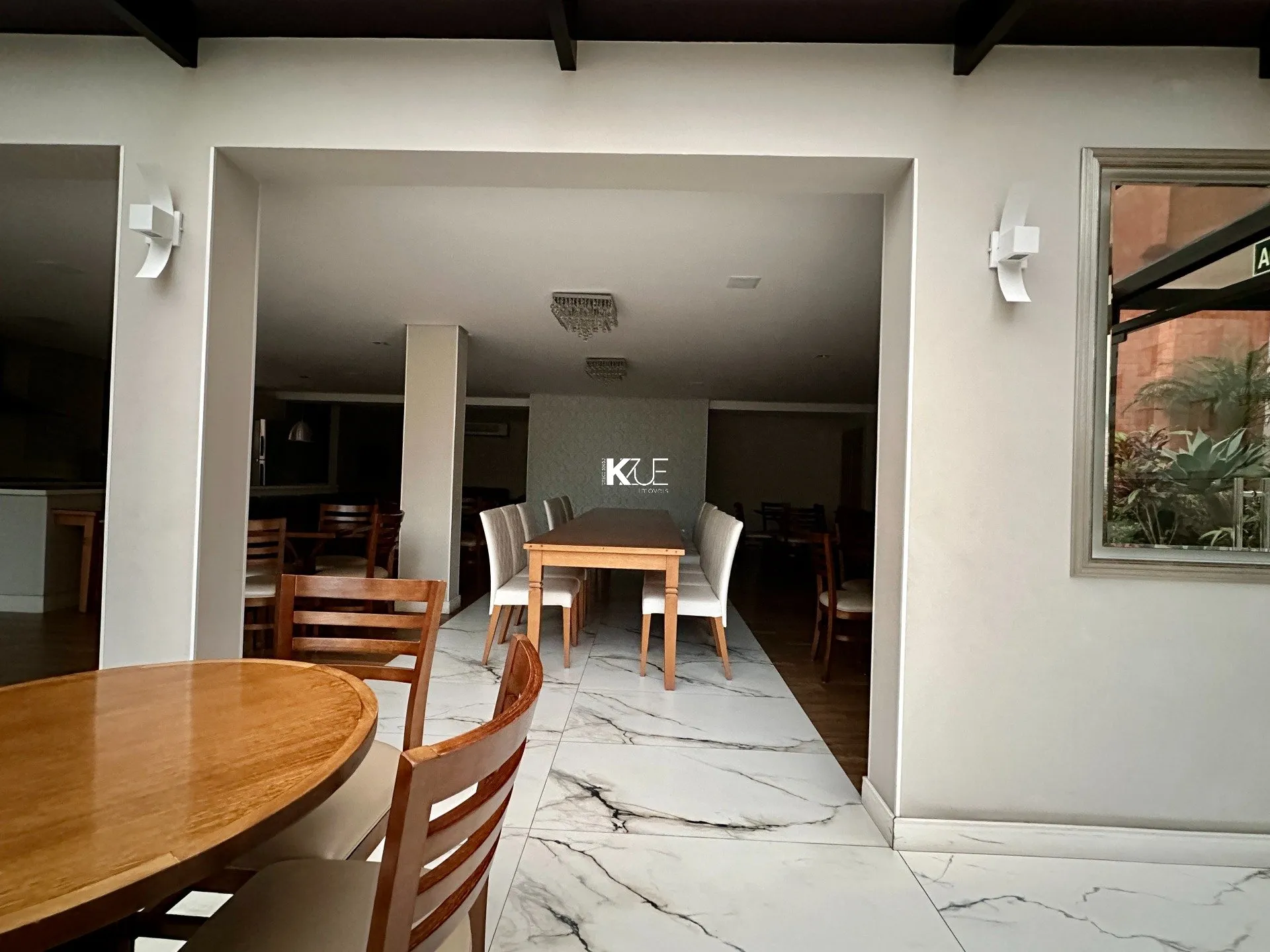 Furnished 2-bedroom apartment with suite and 89 m² — photo 16