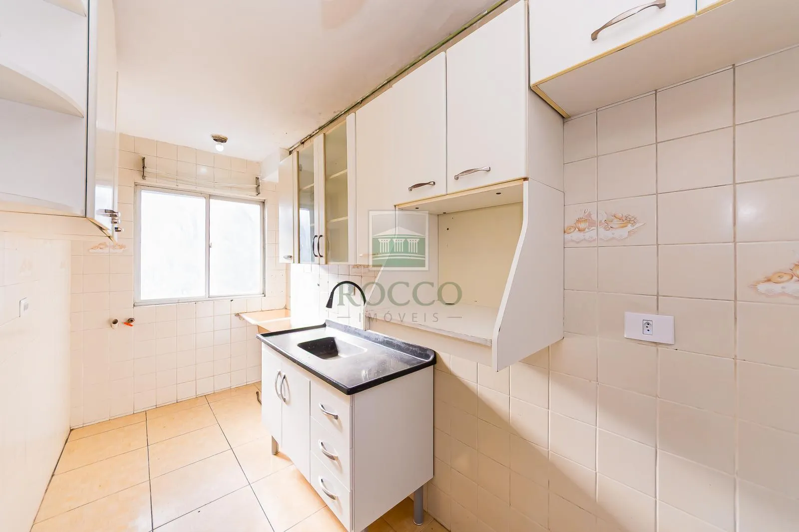 2-bedroom apartment with a glass shower enclosure on the 7th floor — photo 4