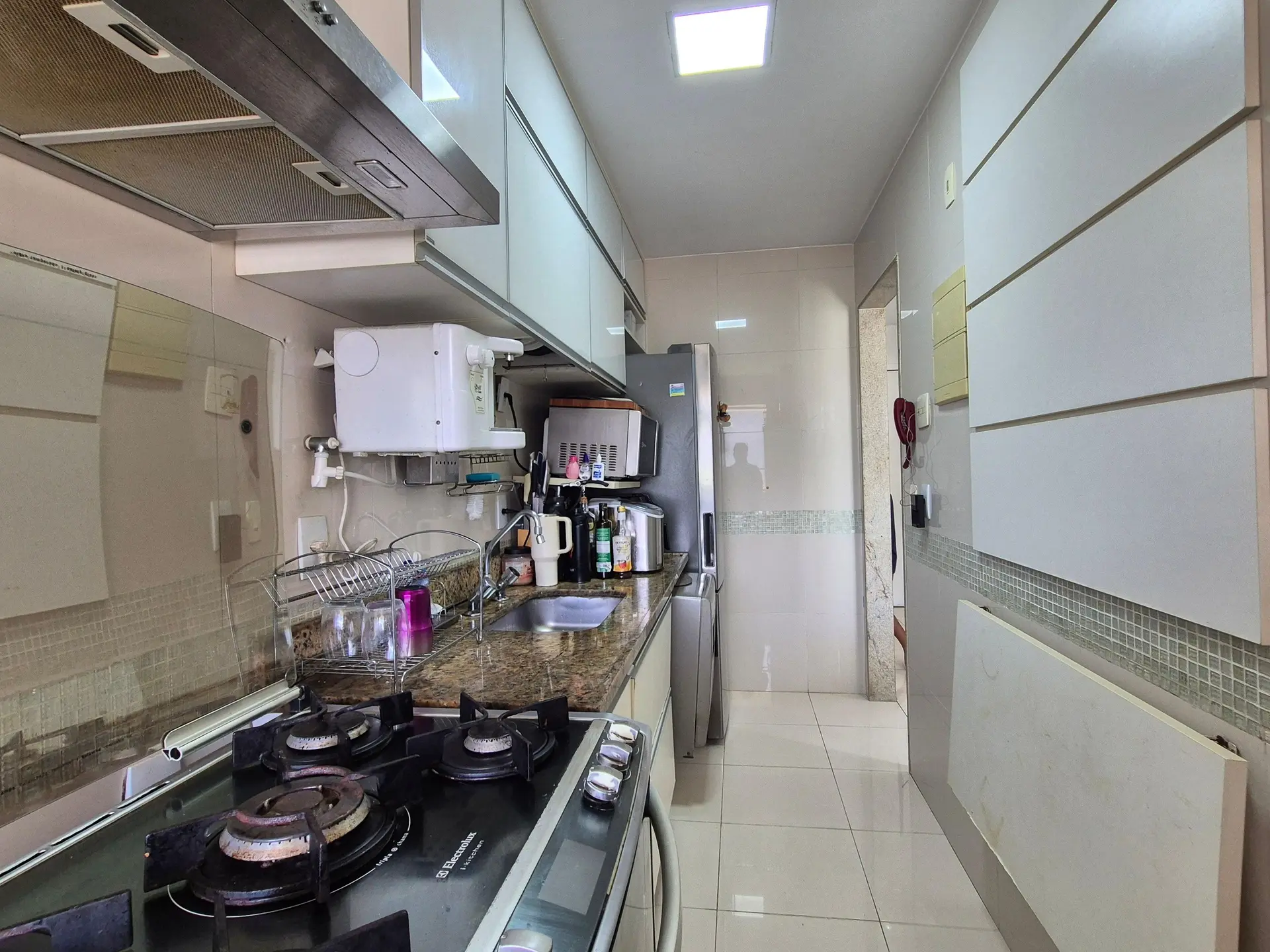 Furnished 2-bedroom apartment with private BBQ — photo 38