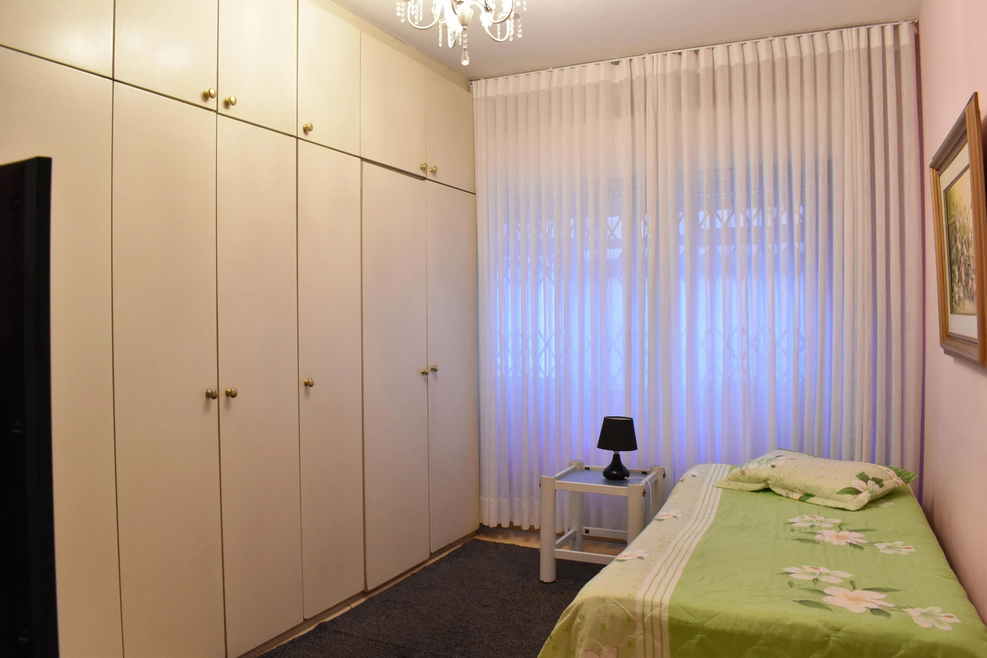 3-bedroom apartment with a bathtub in Curitiba — photo 5