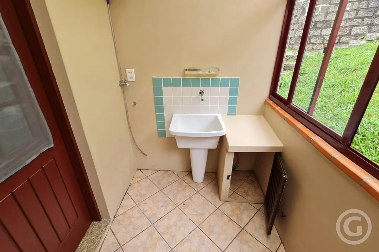 80 m² apartment with 1 bedroom and a parking space — photo 4