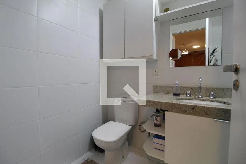 2-bedroom apartment in a building with a gym — photo 38