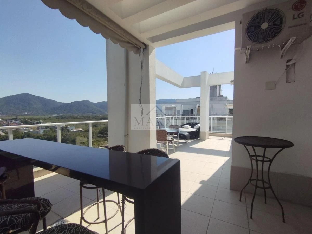 Furnished 184 m² apartment with 4 en-suite bedrooms — photo 17