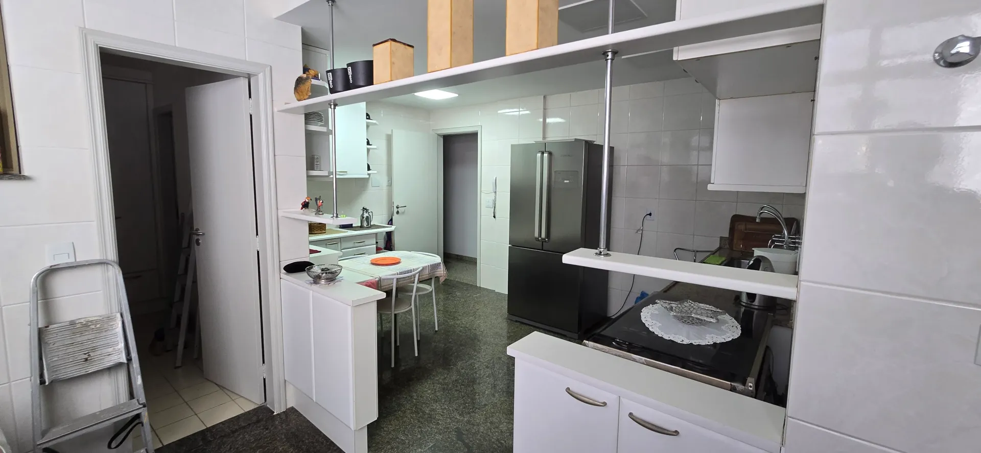 Penthouse with 4 bedrooms and 3 bathrooms — photo 11
