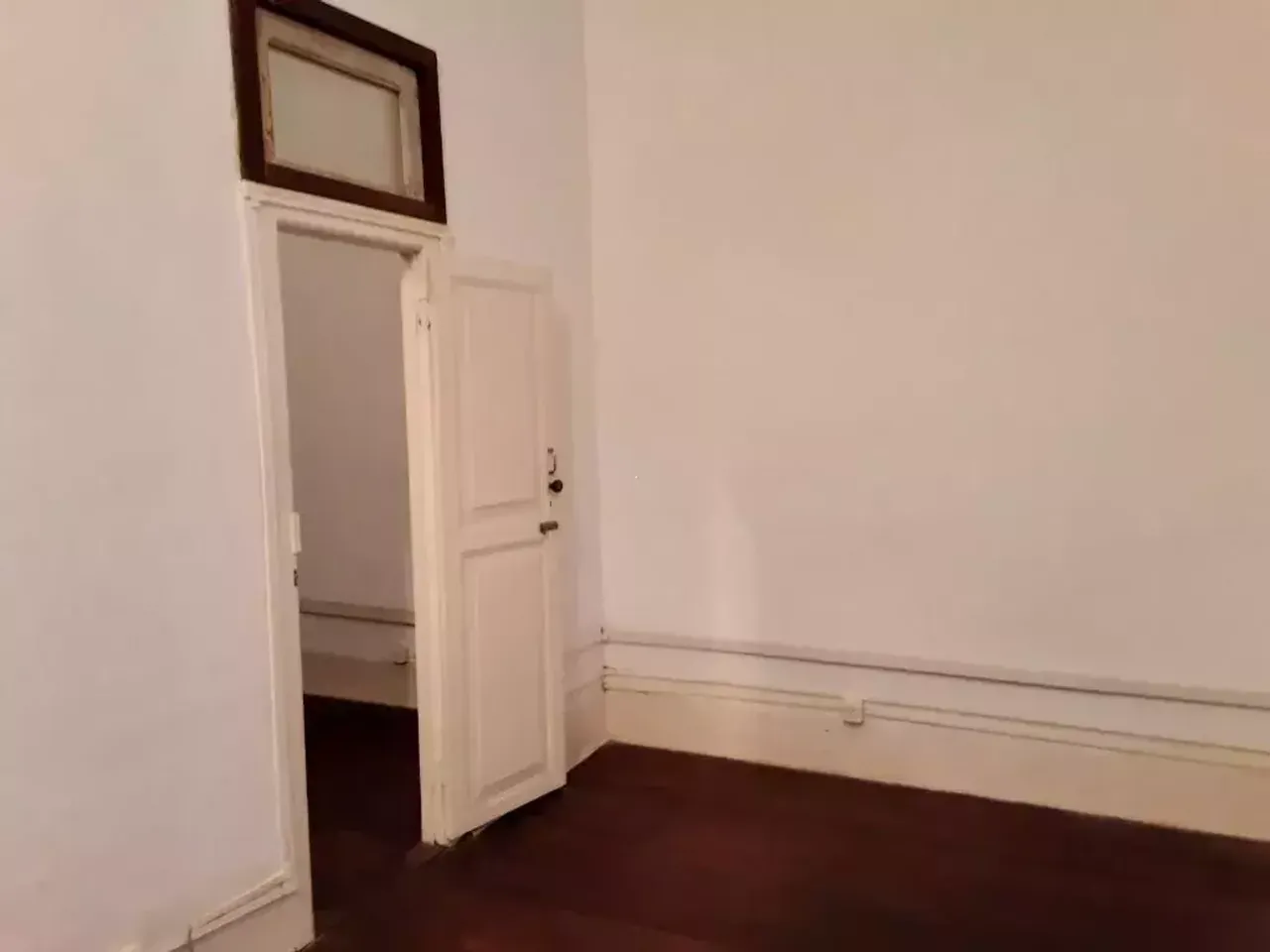 Commercial house with 1 bedroom and 1 bathroom — photo 6