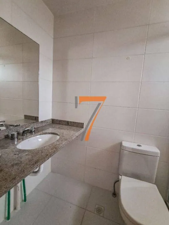 Furnished 230 m² apartment with 3 en-suite bedrooms — photo 14