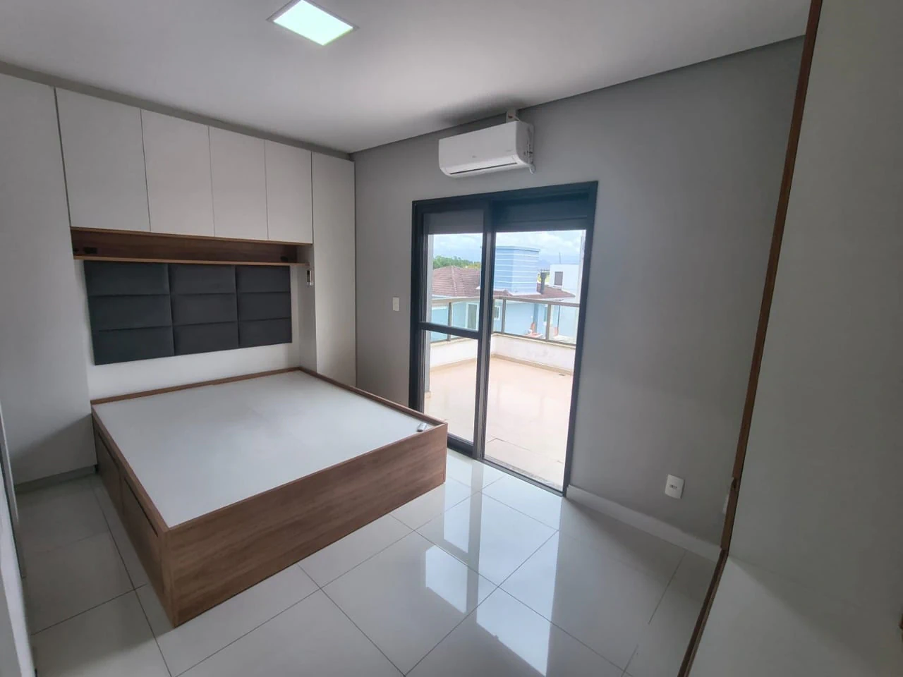 Apartment, 108 m², with floor-to-ceiling windows — photo 23